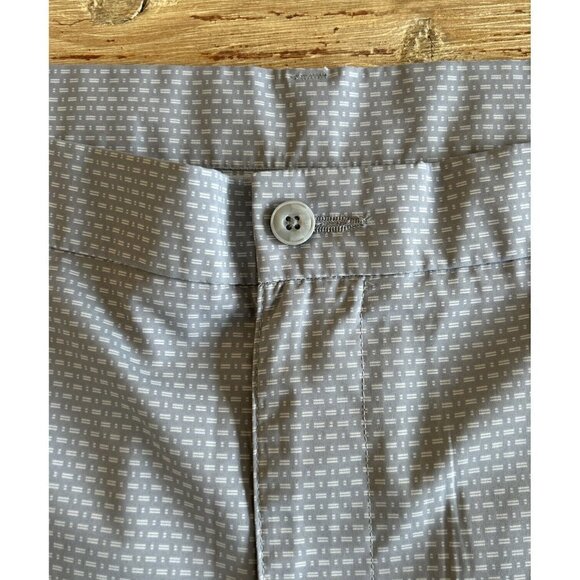PGA Tour Mens Golf Shorts Pale Gray Print Flat Front Stretch Size 40 - Picture 3 of 4